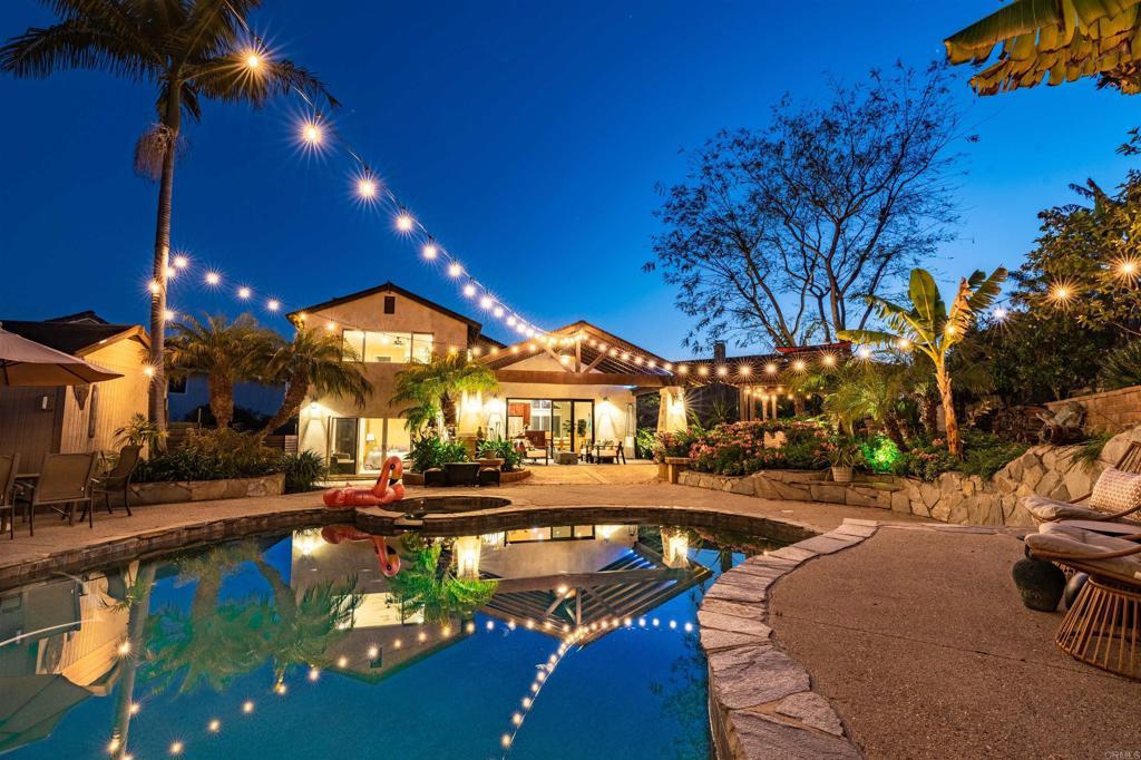 1528 Calle Narcisos, Encinitas