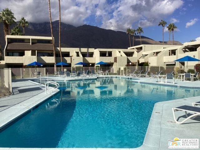 1655 E Palm Canyon Drive # 319, Palm Springs