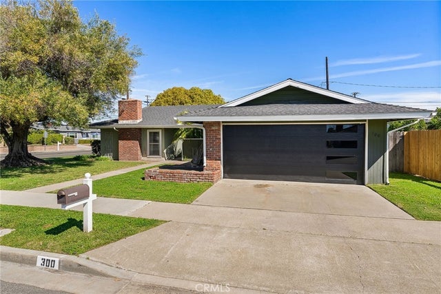 300 Alva, Costa Mesa