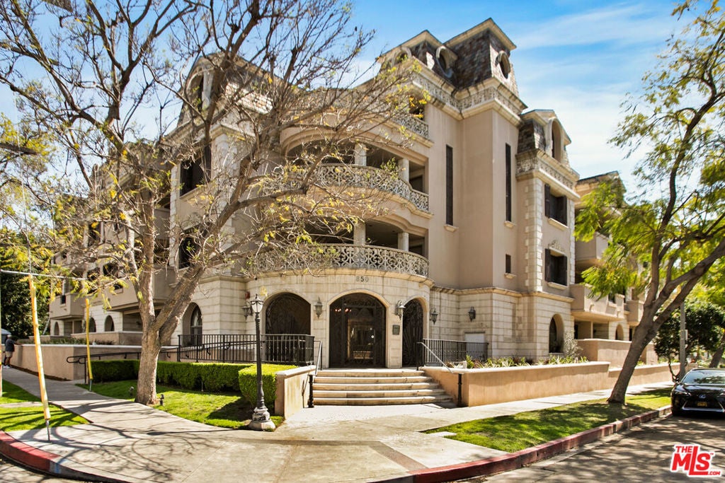 Photo of Listing #26662095