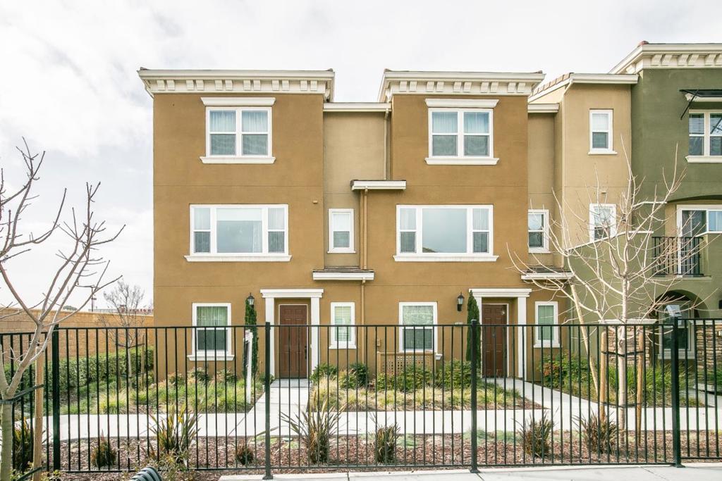 Photo of Listing #ML82032012