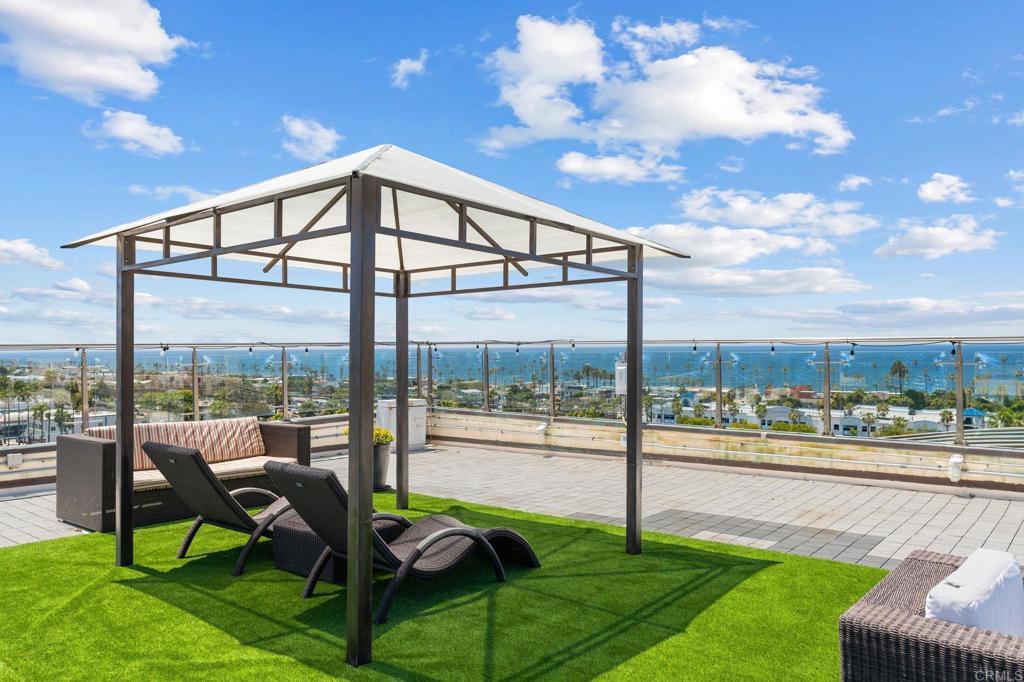 550 Seagaze Drive 26, Oceanside