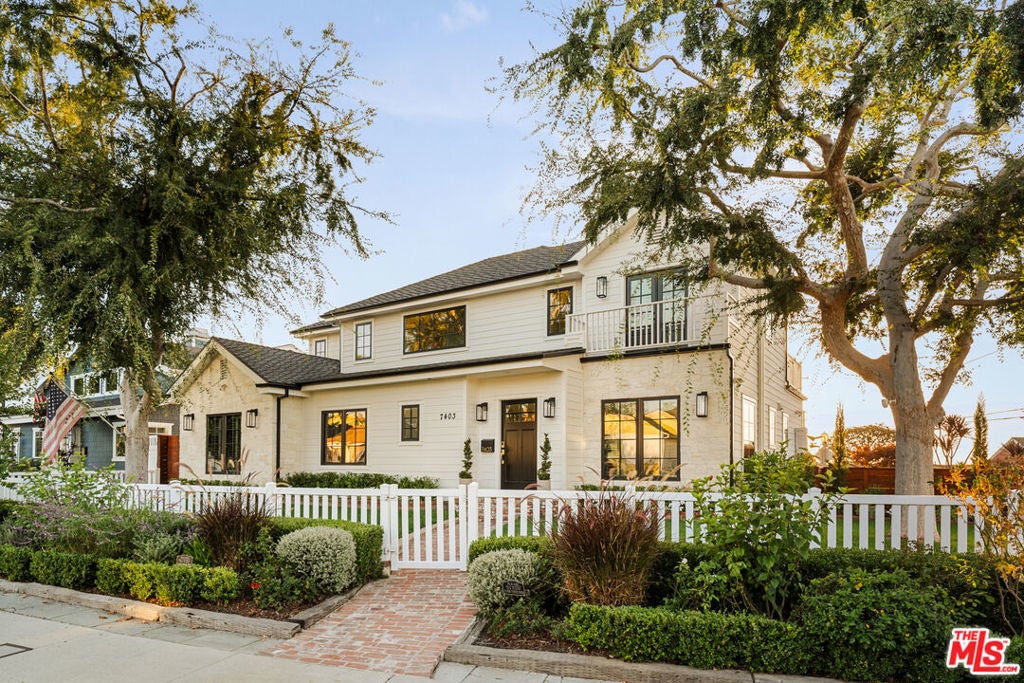 Photo of Listing #26661763