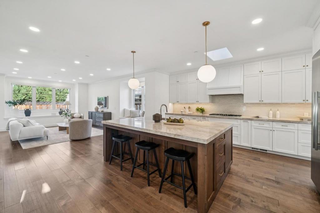 Photo of Listing #ML82038299