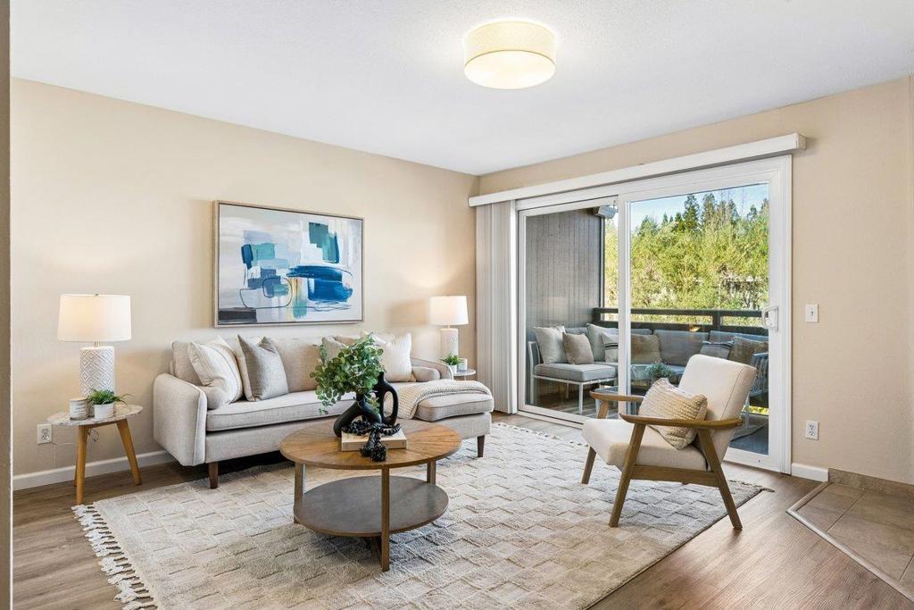 4024 Farm Hill 8, Redwood City