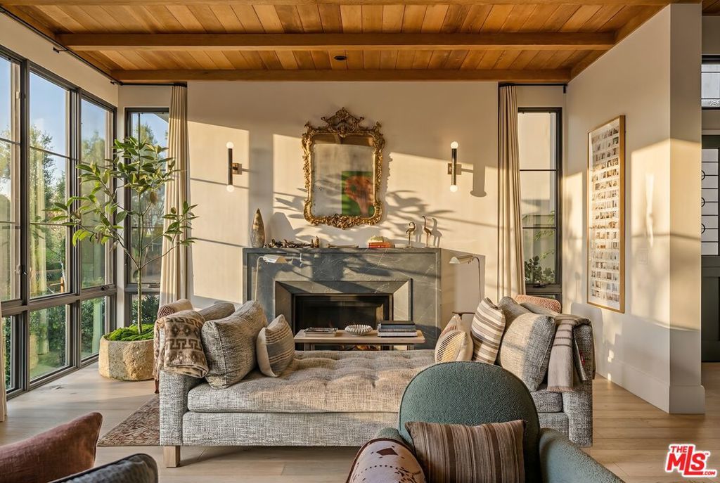 Photo of Listing #26647419