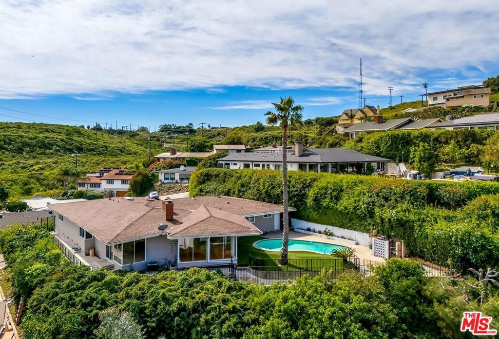 Photo of Listing #26663771