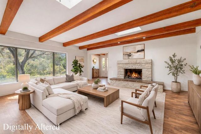 77 Laureles Grade, Salinas