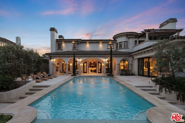6882 Arizona Avenue, Los Angeles