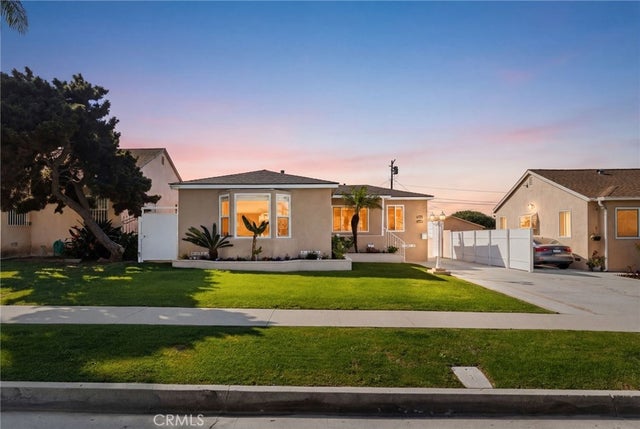 2046 W 112th, Los Angeles