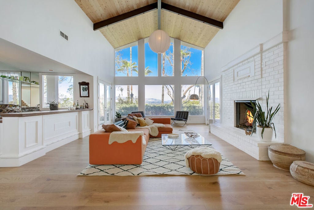 Photo of Listing #26657691