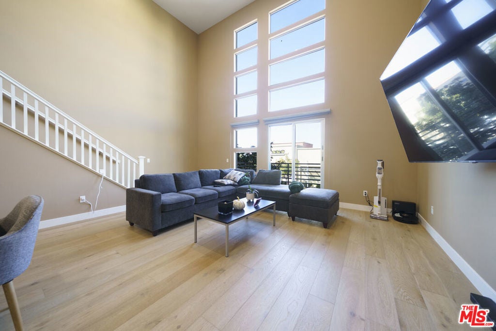 Photo of Listing #26663941