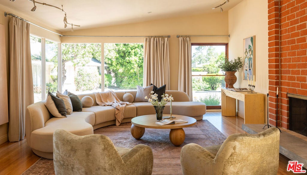 Photo of Listing #26662113