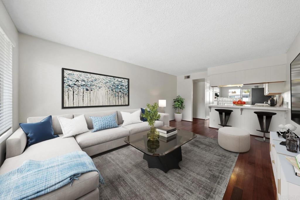 569 E Street 30, Chula Vista