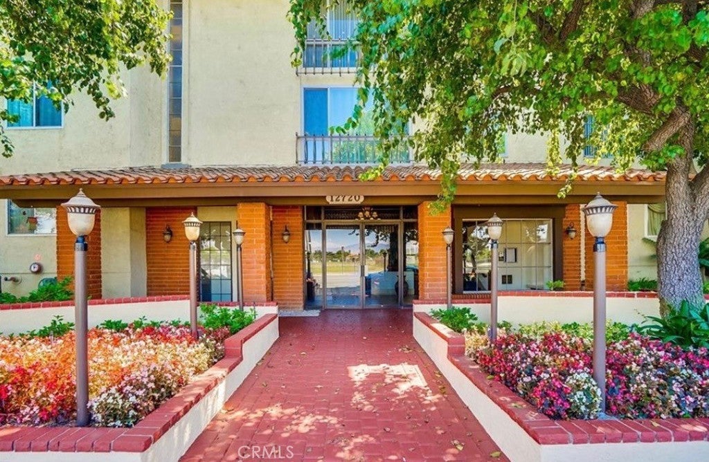 12720 Burbank 114, Valley Village