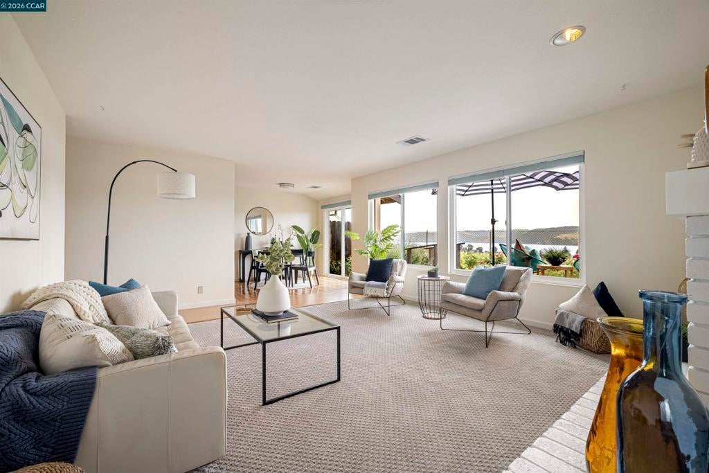 Photo of Listing #41127029