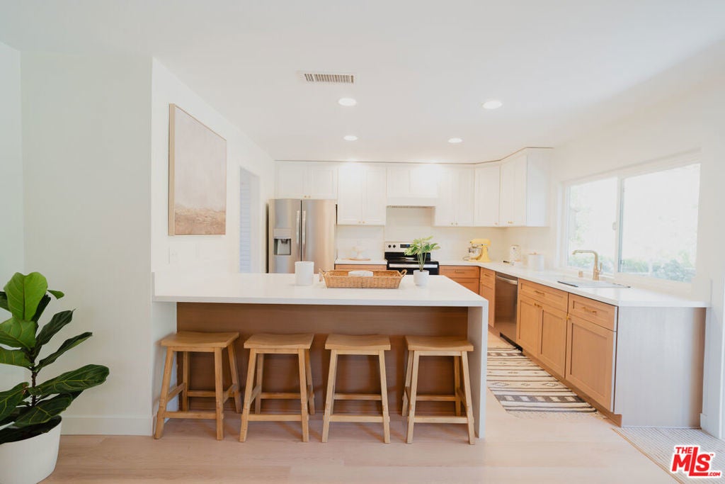 Photo of Listing #26662227