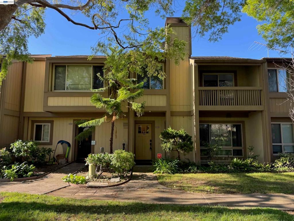 3211 Phoenix Lane, Alameda