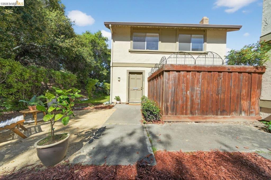 1368 Ridgecrest Road, Pinole