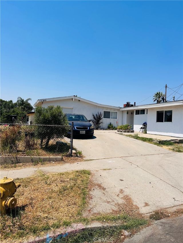 14833 Ararat, Sylmar