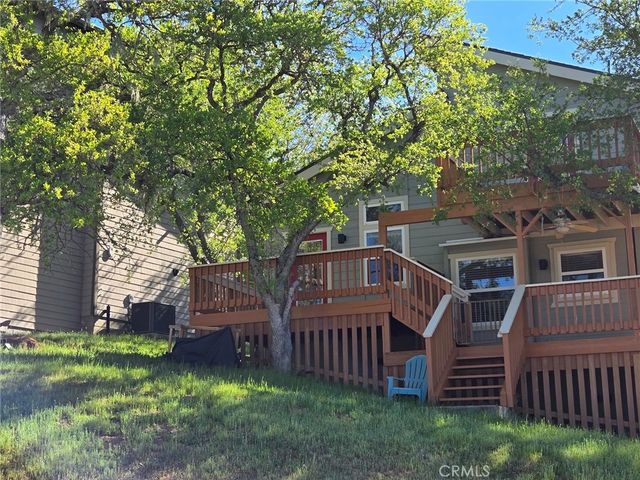 2488 Captains Walk, Bradley