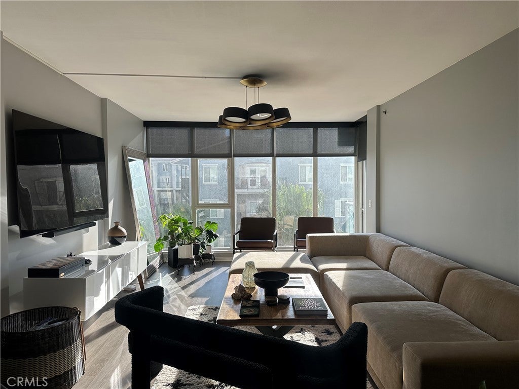 411 Seaside Way #302, Long Beach