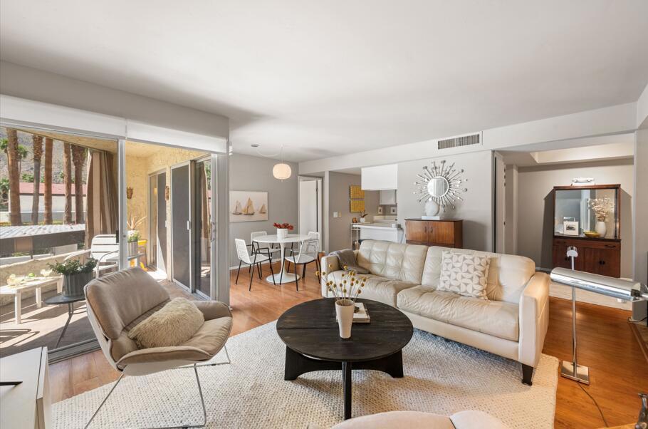 1490 S Camino Real # 206, Palm Springs