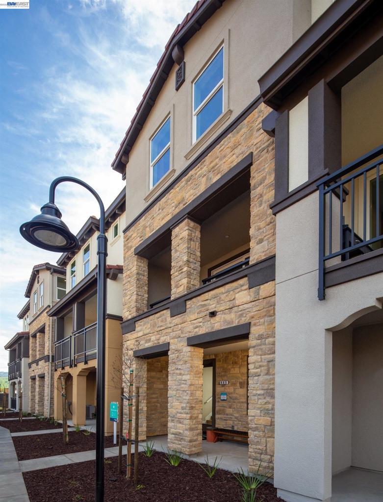 Photo of Listing #41127159