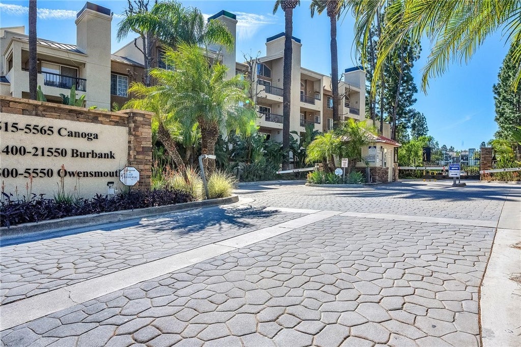 5525 Canoga Avenue 231, Woodland Hills