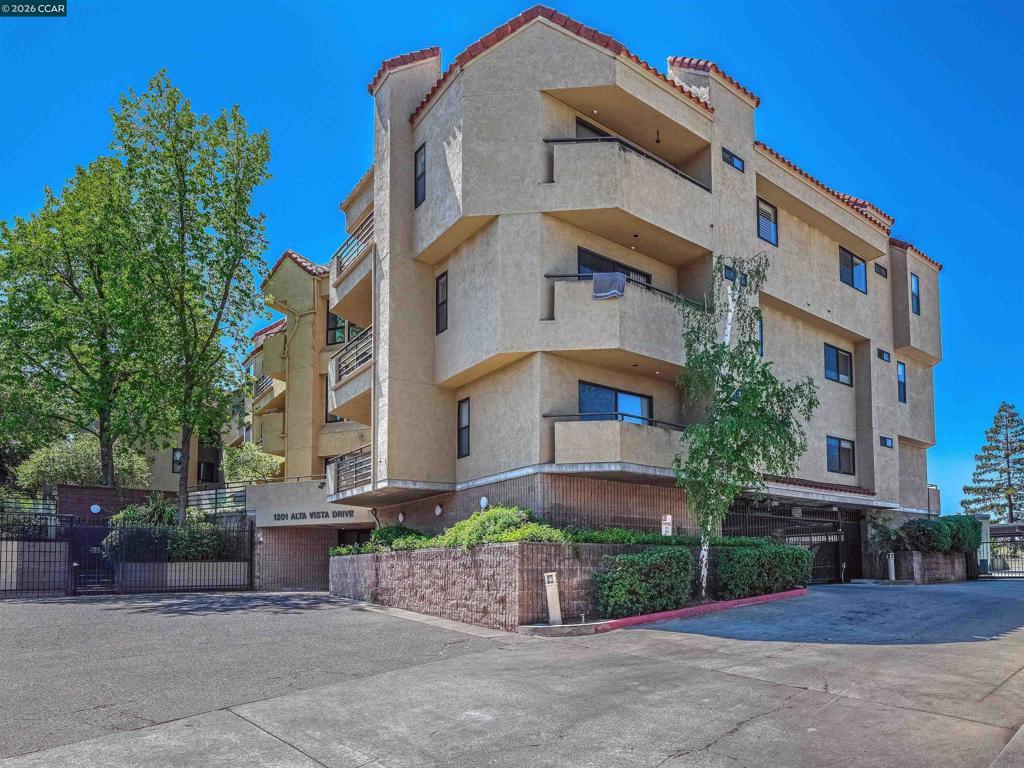 1201 Alta Vista Drive 209, Walnut Creek