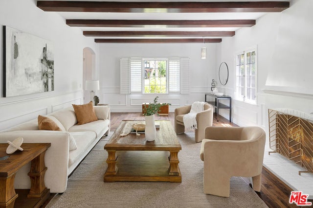 543 N June Street, Los Angeles