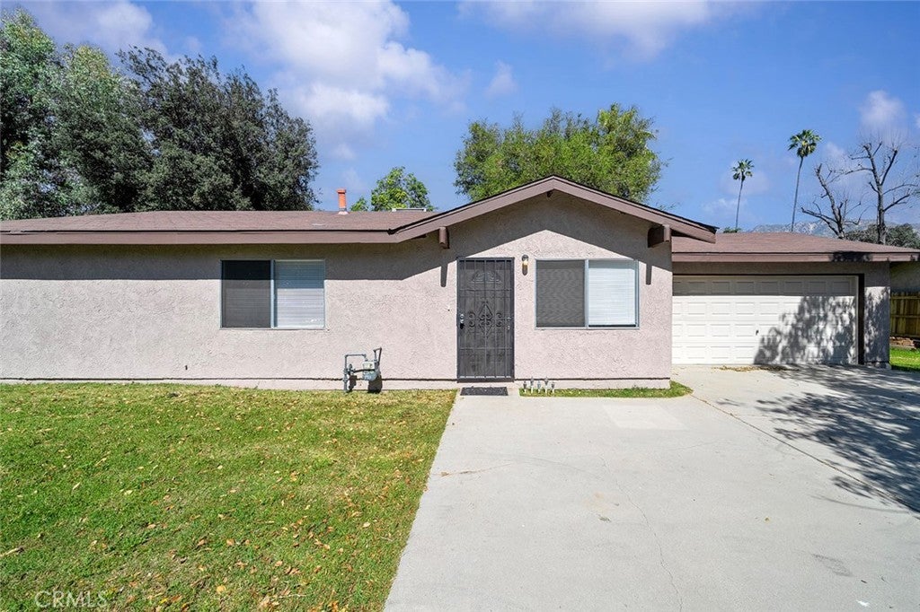 Photo of Listing #IV26055431