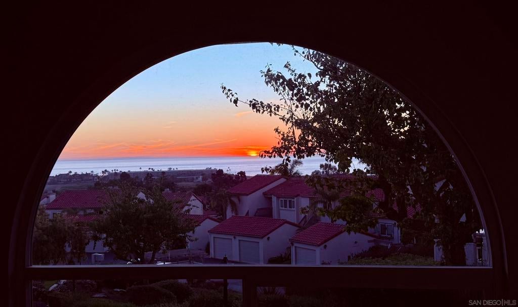 6677 Paseo Del Norte F, Carlsbad