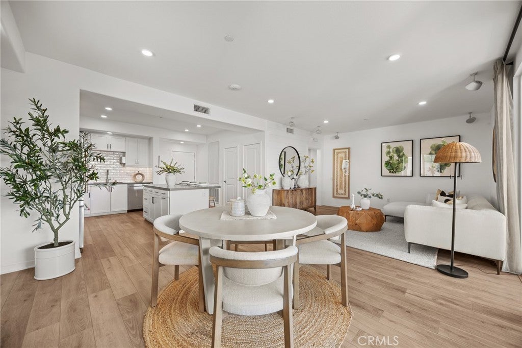 Photo of Listing #OC26055961