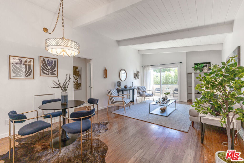 12014 Kling Street 18, Valley Village