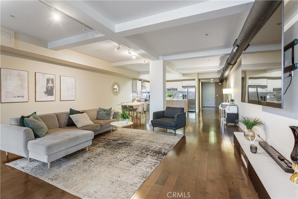 433 Pine Avenue 102, Long Beach