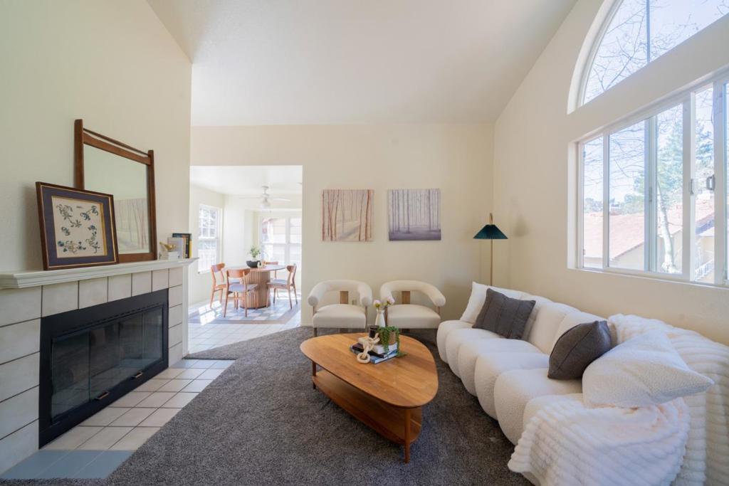 1002 Forest Run, Hercules