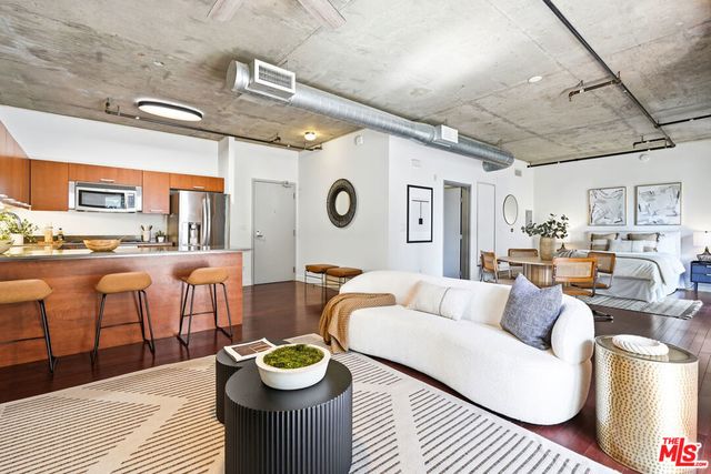 645 W 9th Street # 342, Los Angeles