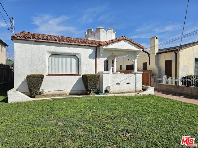 533 W 95th Street, Los Angeles