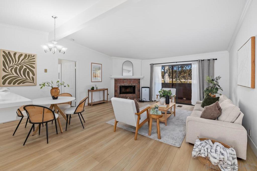 8860 Villa La Jolla 314, La Jolla