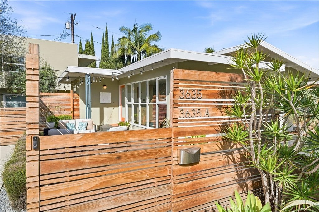 Photo of Listing #DW25281477