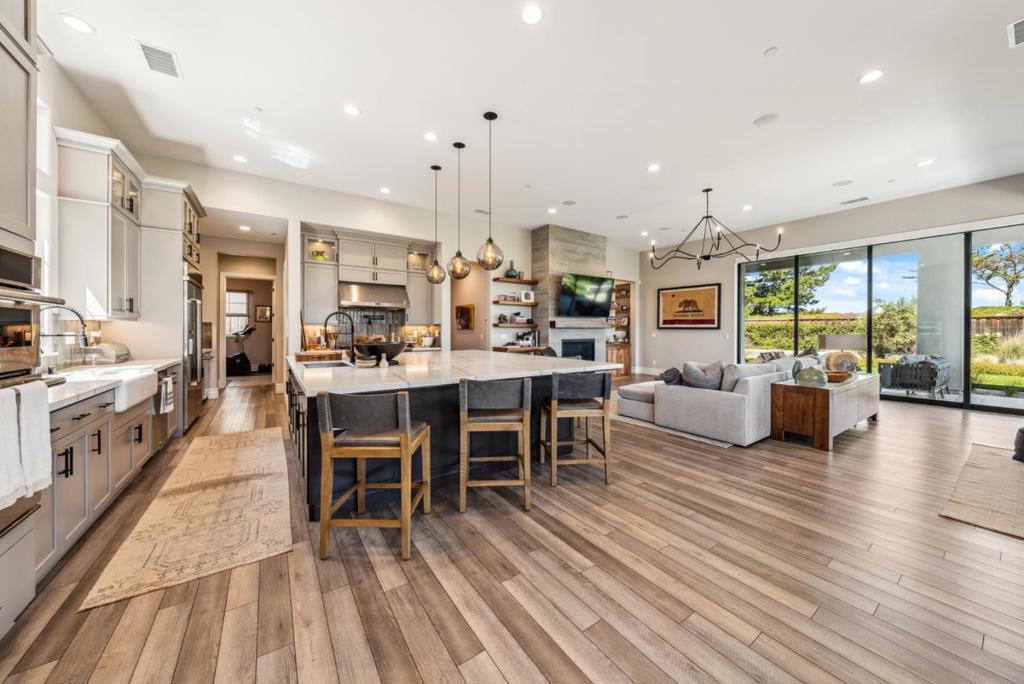 Photo of Listing #ML82038736