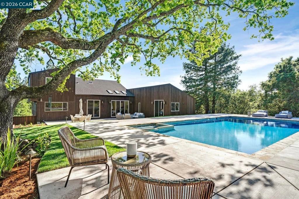 Photo of Listing #41127379