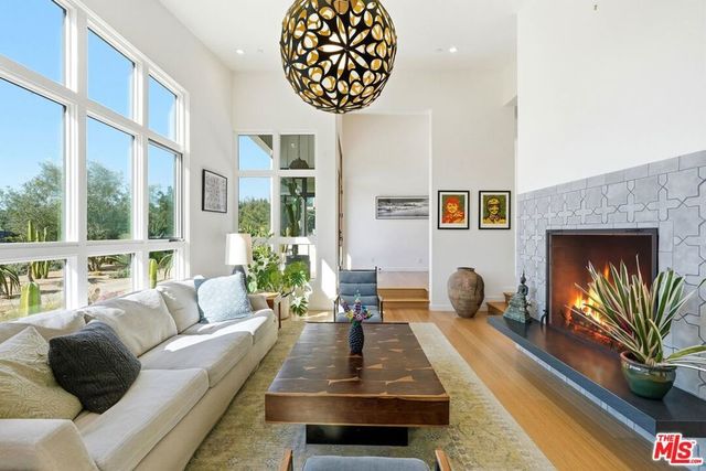 34067 Mulholland Highway, Malibu