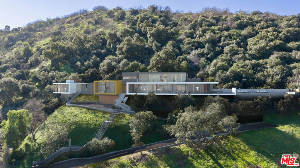 Photo of Listing #26662195