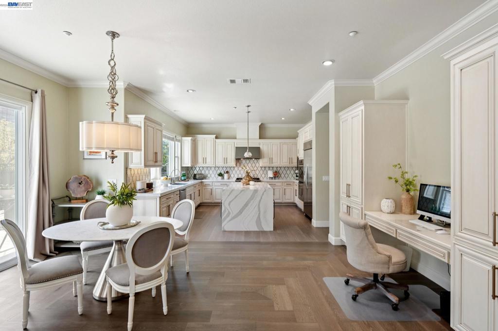 Photo of Listing #41127425