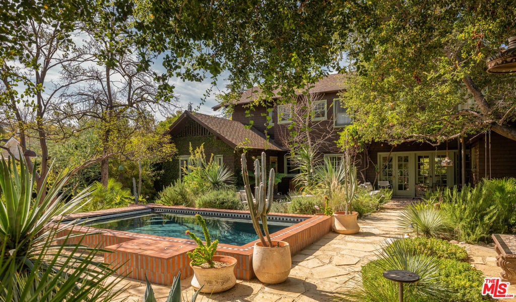 Photo of Listing #26665455