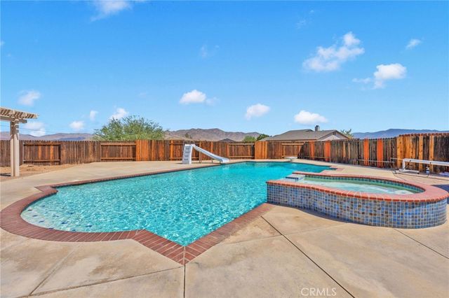 14499 Mirada Place, Apple Valley