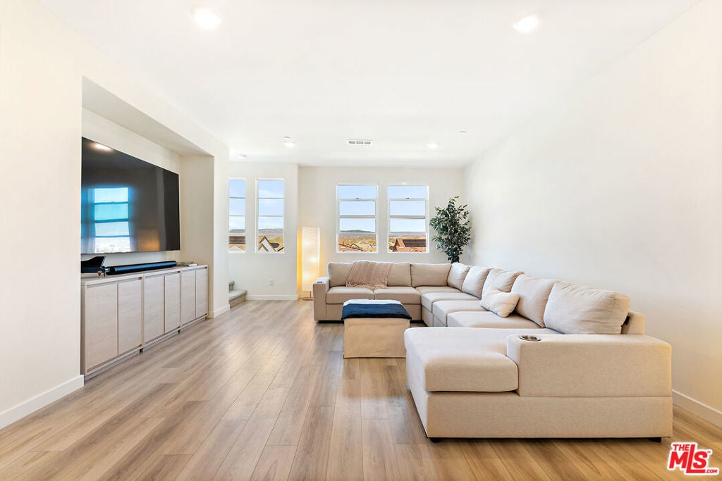 Photo of Listing #26664599