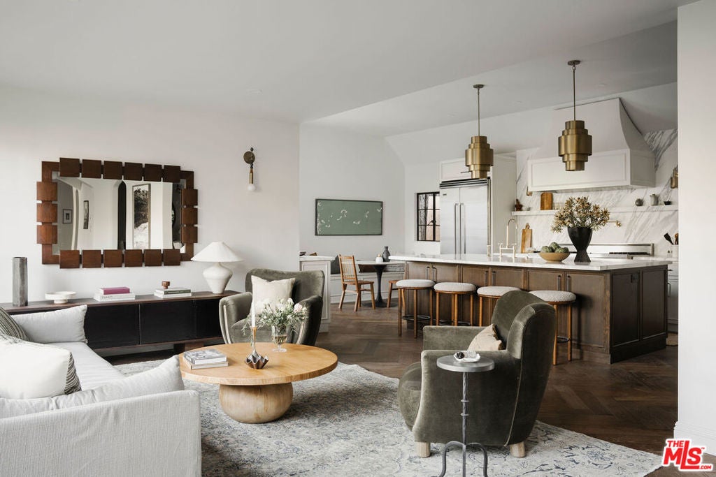 Photo of Listing #26665619